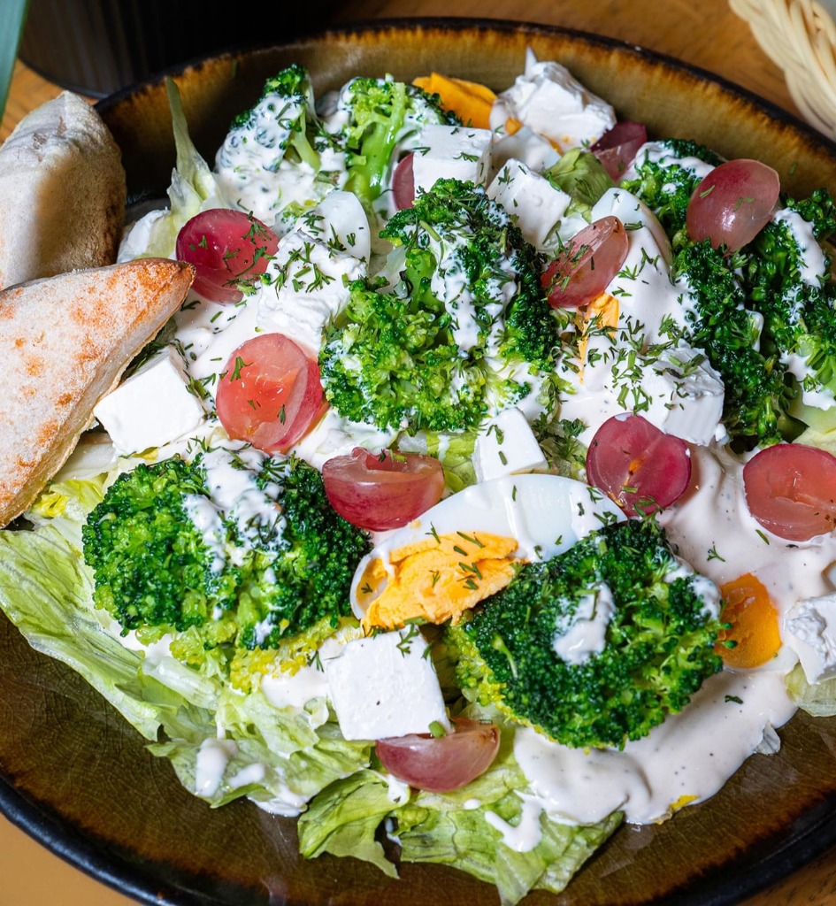 Sałatka z brokułami Bistro Bravo