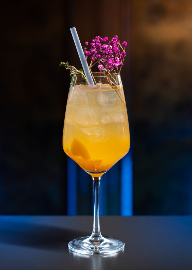 Koktajl z kwiatami Bistro Bravo