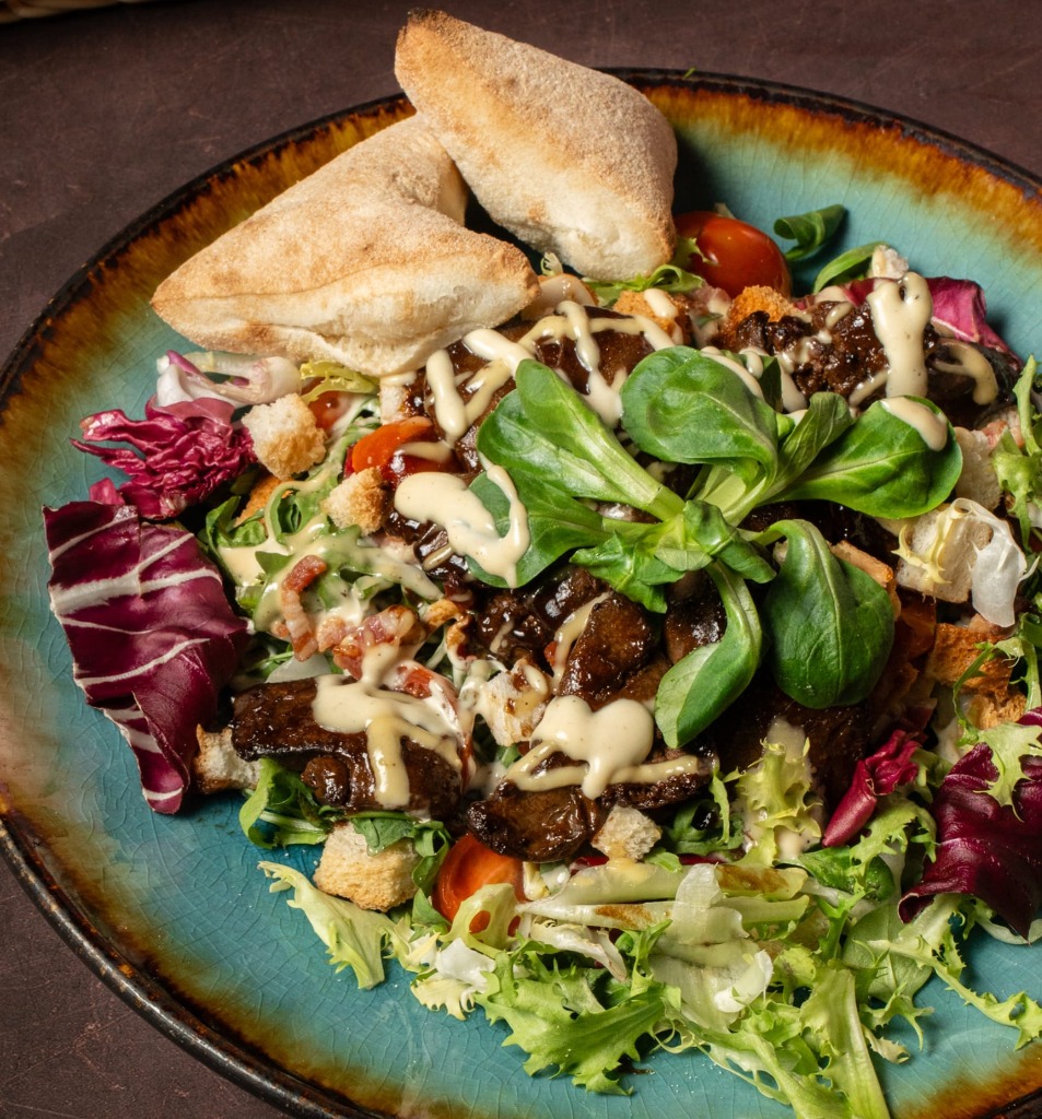 Sałatka z wołowiną Bistro Bravo
