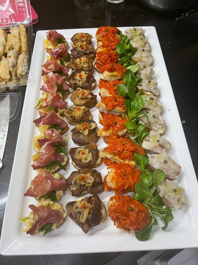 Elegancki bufet cateringowy Bistro Bravo